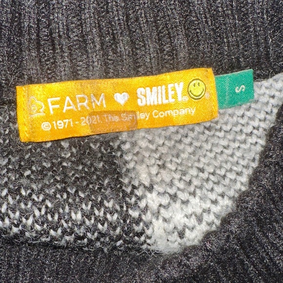 FARM Rio x Smiley Icon Collaboration Pullover Sweater Size Small - Picture 7 of 7